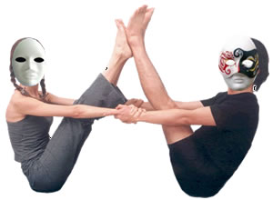 �٤����